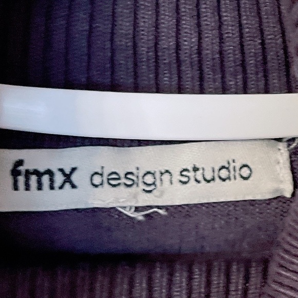 Sweater - Picture 3 of 4